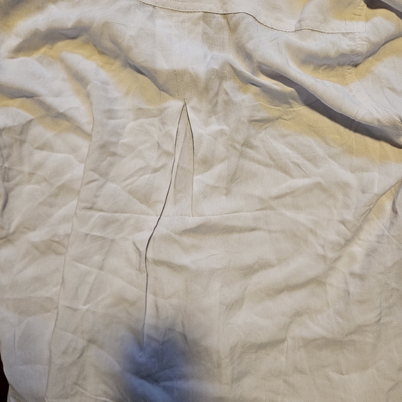 VELVET HEART Riley Button down Top - Picture 4 of 5